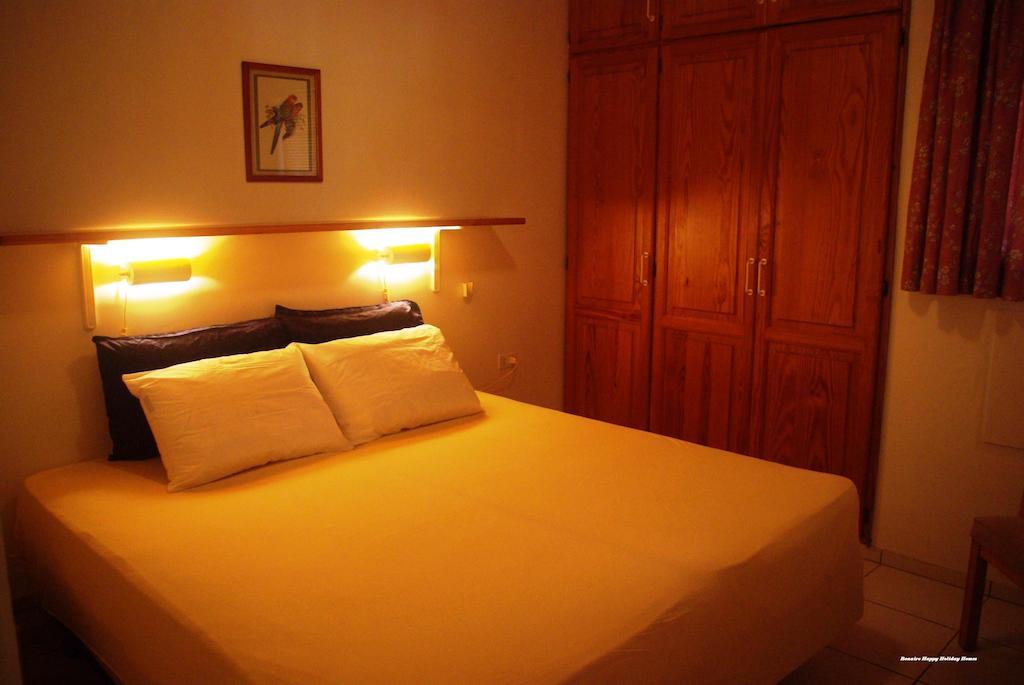 Happy Holiday Homes Kralendijk  Room photo